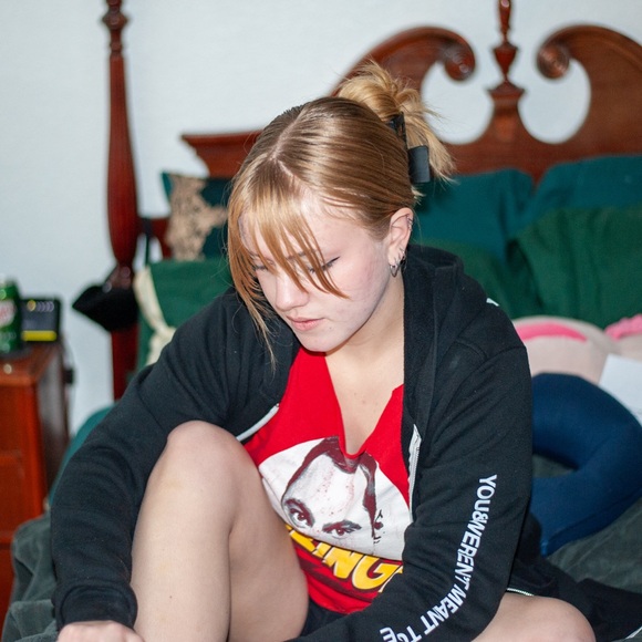 Meet your Posher, Trinity - Picture 1 of 1